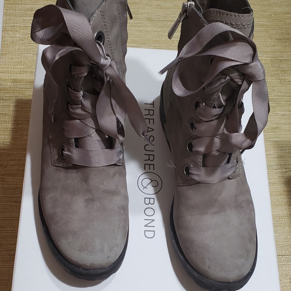Treasure & Bond Boots Size 4 For Big Girls